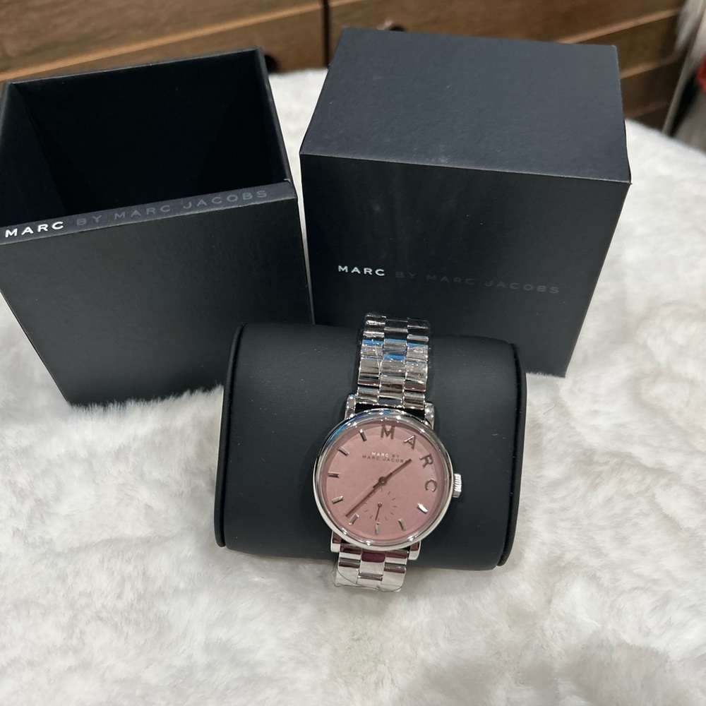 NWOT Marc by Marc jacobs MBM3280 Silver stainless Steel pink dial watch